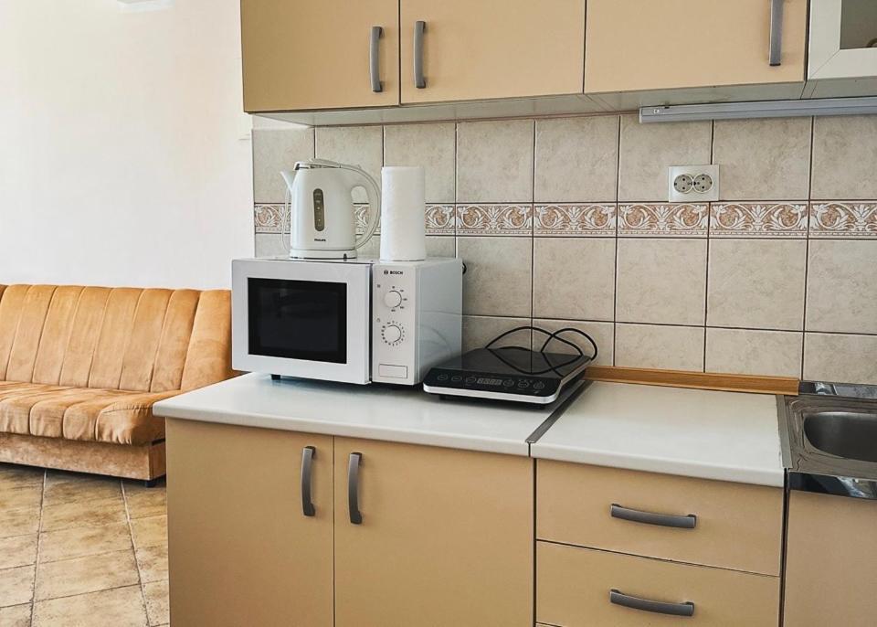 Green Line Guesthouse Бар Екстер'єр фото