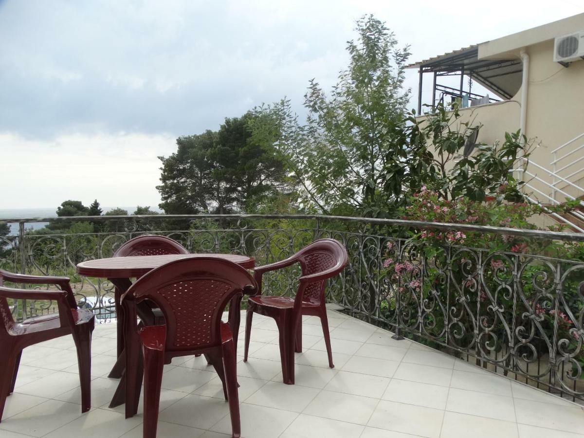 Green Line Guesthouse Бар Екстер'єр фото