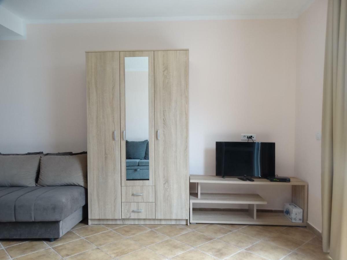 Green Line Guesthouse Бар Екстер'єр фото
