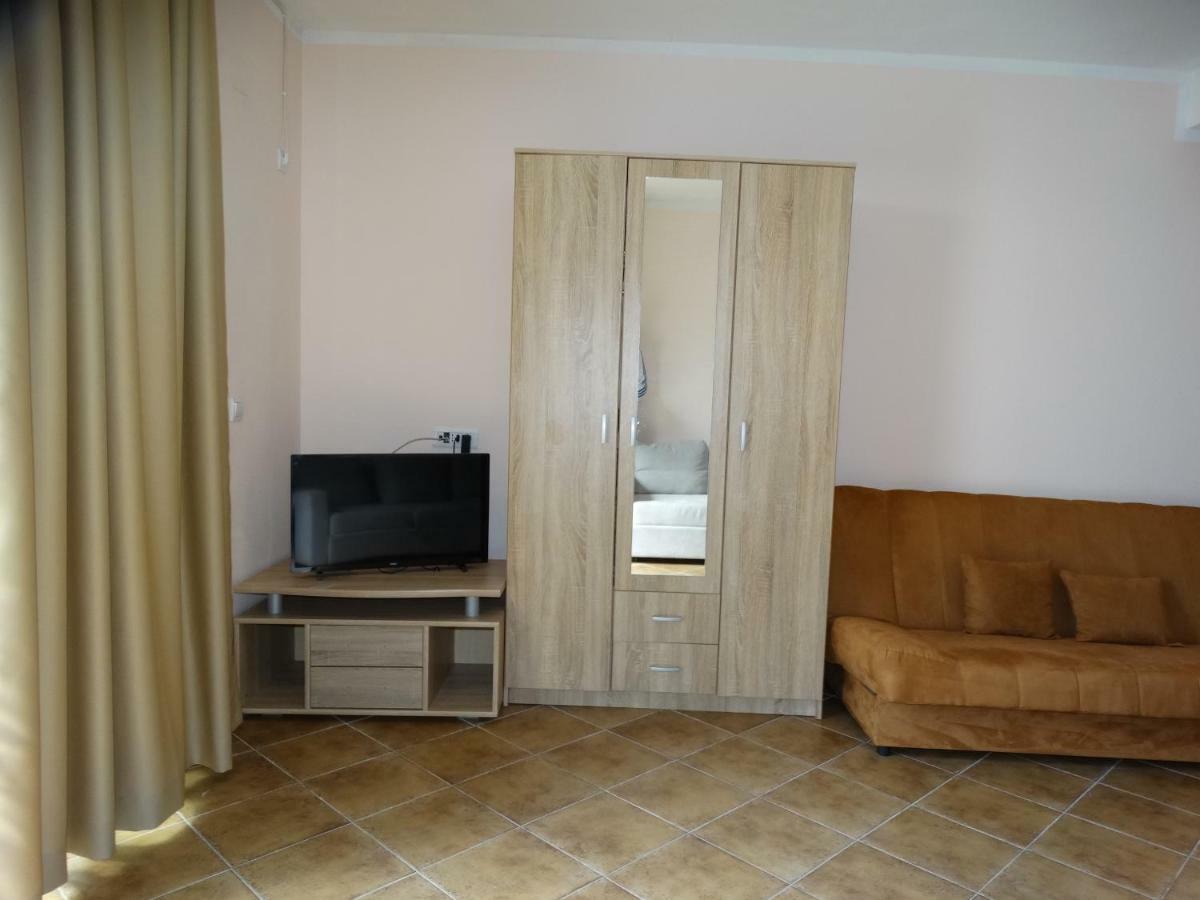 Green Line Guesthouse Бар Екстер'єр фото